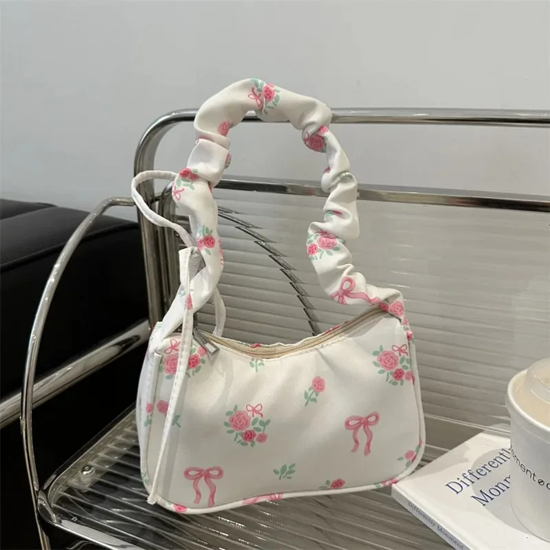 Bolso Bandolera con Volantes Florales y Lazo