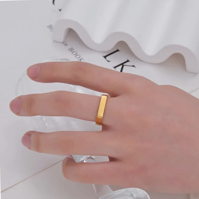 Bague en acier gravable – prénom ou date au laser — vue 2 — Gemzara
