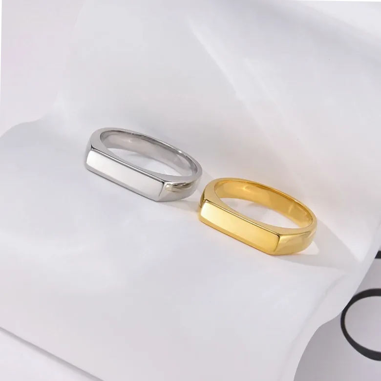 Bague en acier gravable – prénom ou date au laser — vue 3 — Gemzara