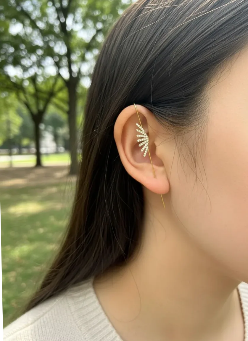 Piercing orelha leque cravejado de strass usado na orelha em Aço inoxidável