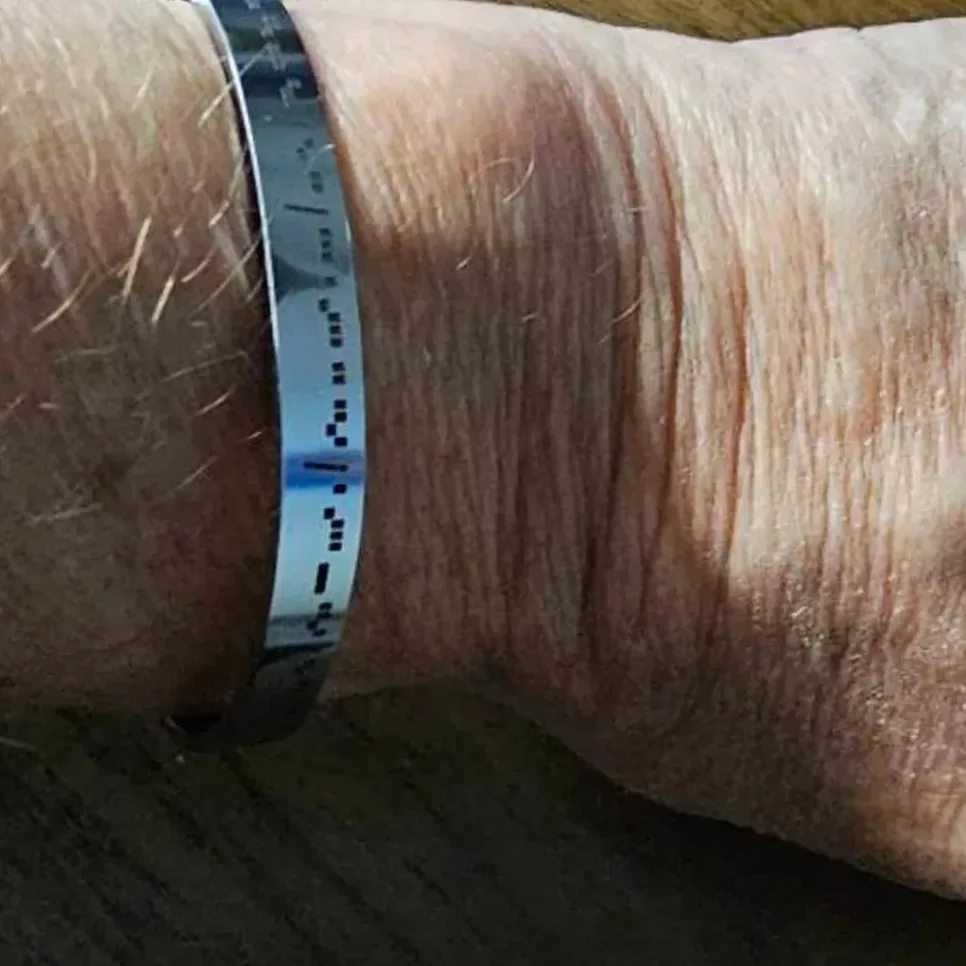 Bracelet acier gravé Morse personnalisable — vue 5 — Gemzara