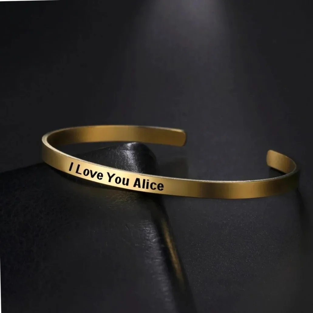 Bracelet acier gravé prénom/date/n° romain — vue 3 — Gemzara