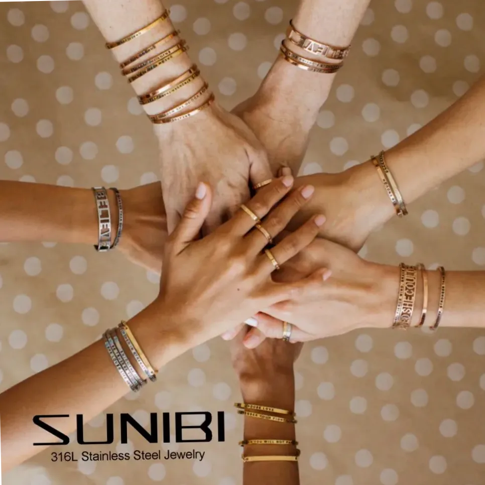 Bracelet acier inox gravé d'un prénom cœur ajouré — vue 5 — Gemzara