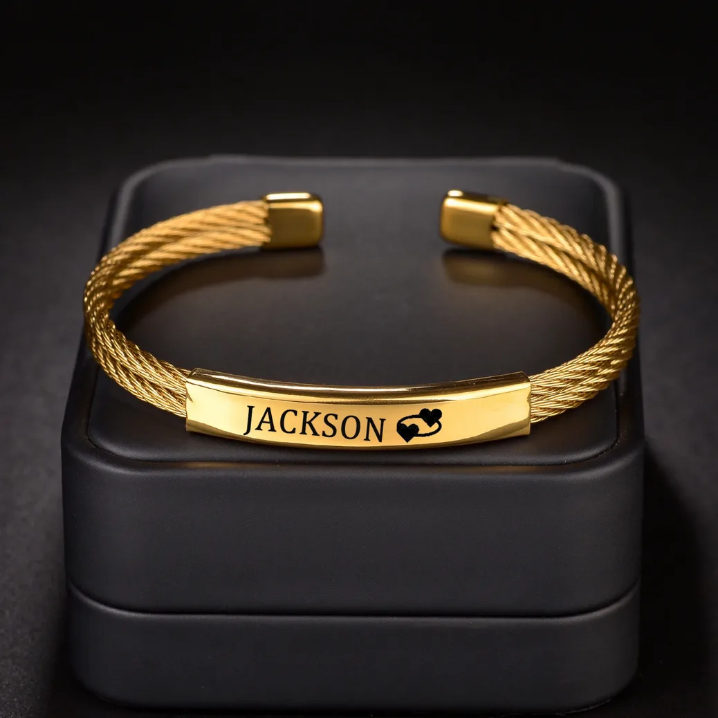 Bracelet acier inoxydable gravable prénom cœur — vue 3 — Gemzara