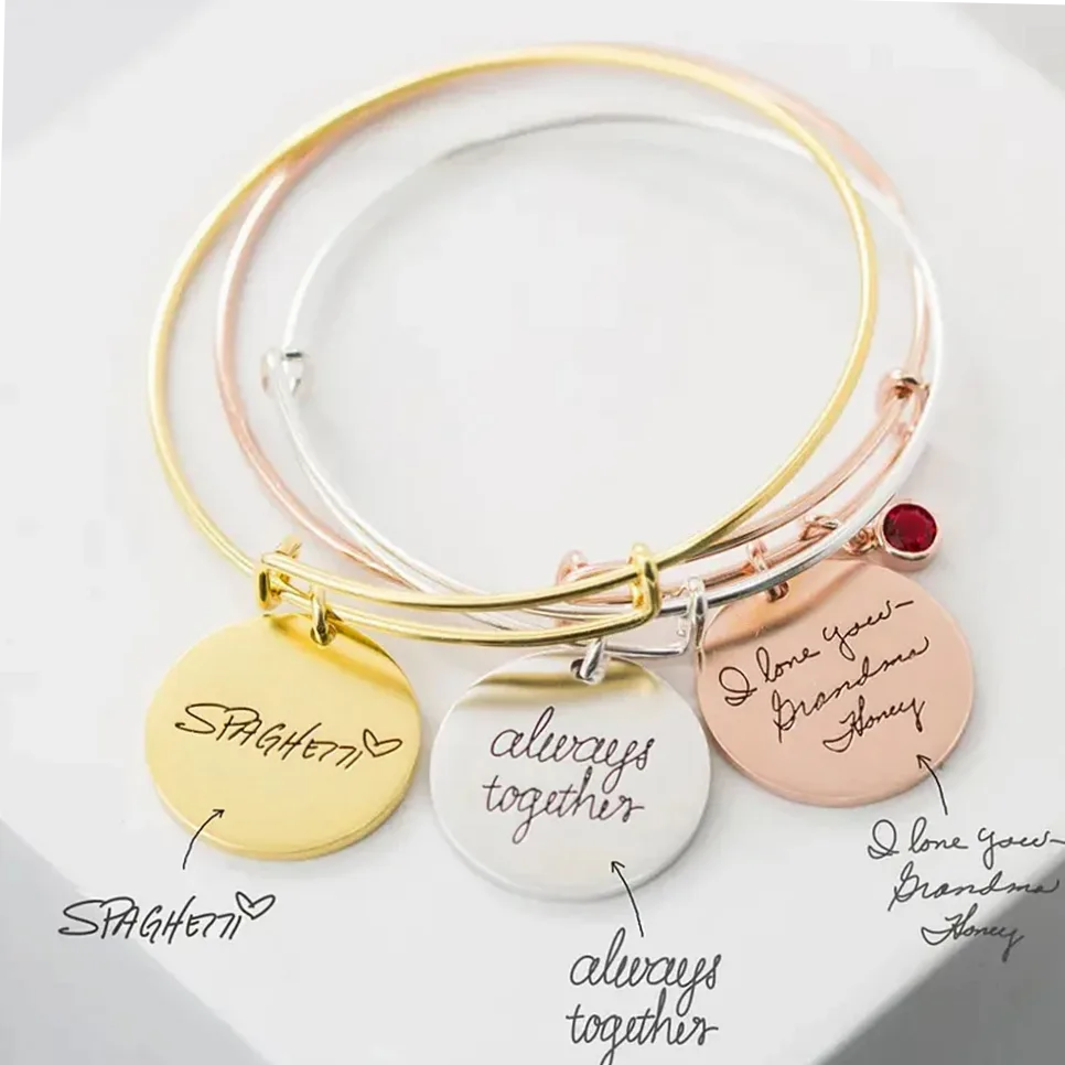 Bracelet acier inoxydable gravé d'un prénom — Gemzara