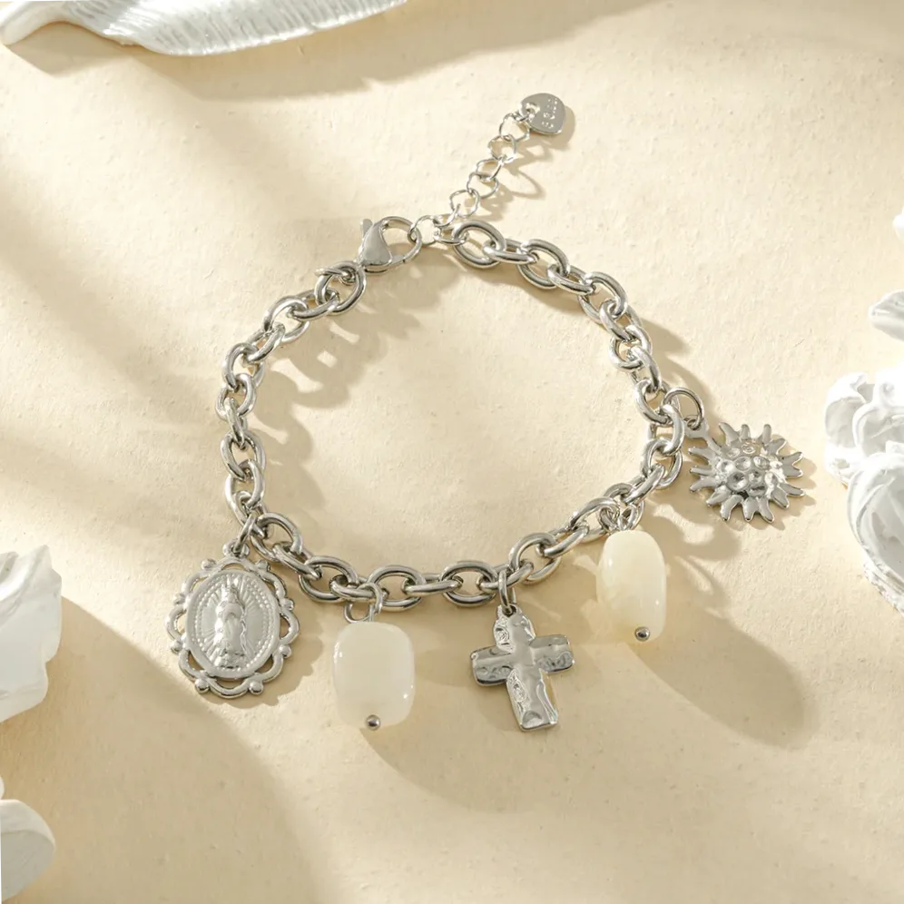 Pulsera charms símbolos sagrados piedras resina blanca — presentación y embalaje de regalo
