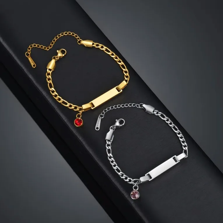 Bracelet bébé acier gravé prénom & date — vue 4 — Gemzara