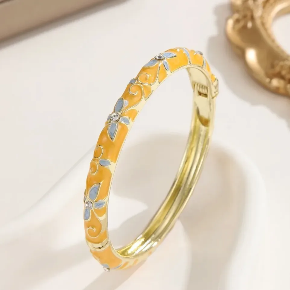 Bracelet manchette ouvert à charnière à ressort, style rétro chinois — vue d’échelle et dimensions