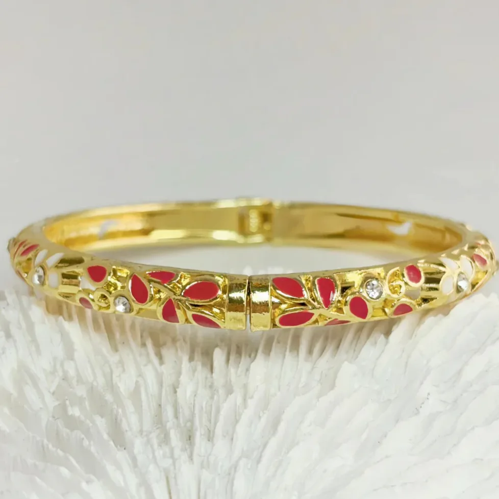 Detalhe do material e do acabamento — Pulseira jonc colorida strass brilho feminino