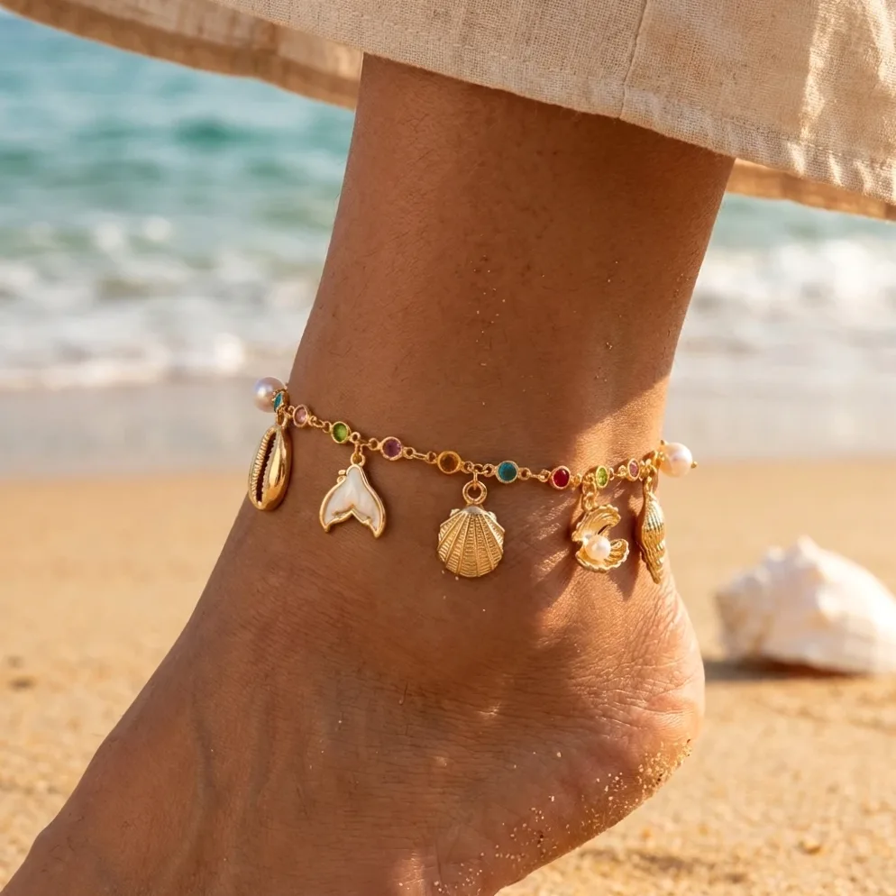 Metall-Fußkettchen mit farbigem Zirkonia für Frauen, Boho-Stil am Knöchel getragen