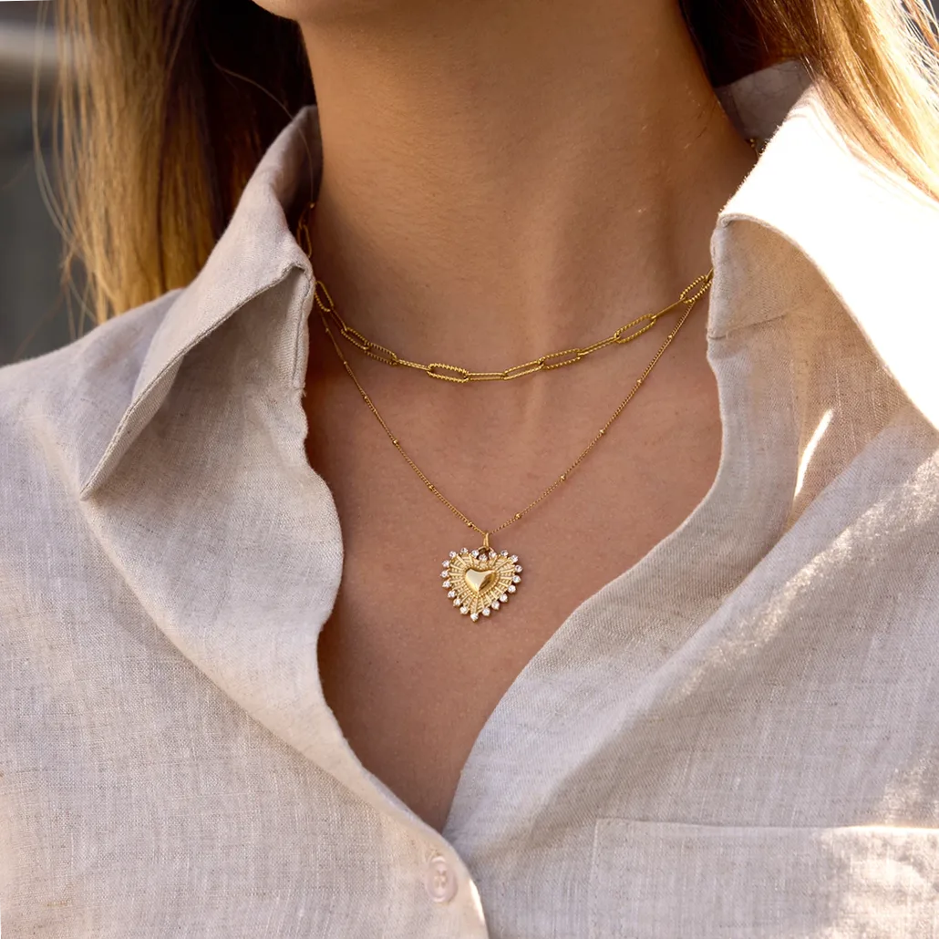 Uworld – Heart Pendant Chain Necklace for Women, Elegant Stainless worn around the neck