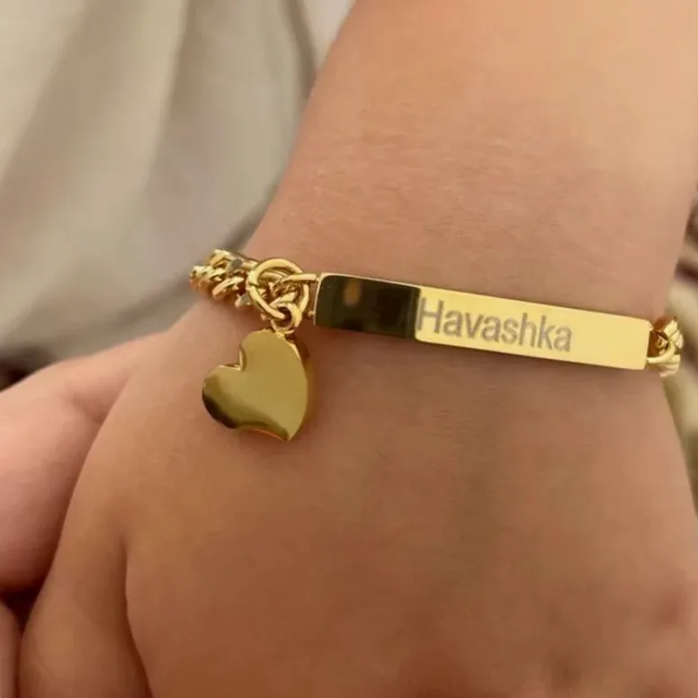 Personalizirani set ogrlica i narukvica s leptirima - zlatna boja — prikaz veličine i dimenzija