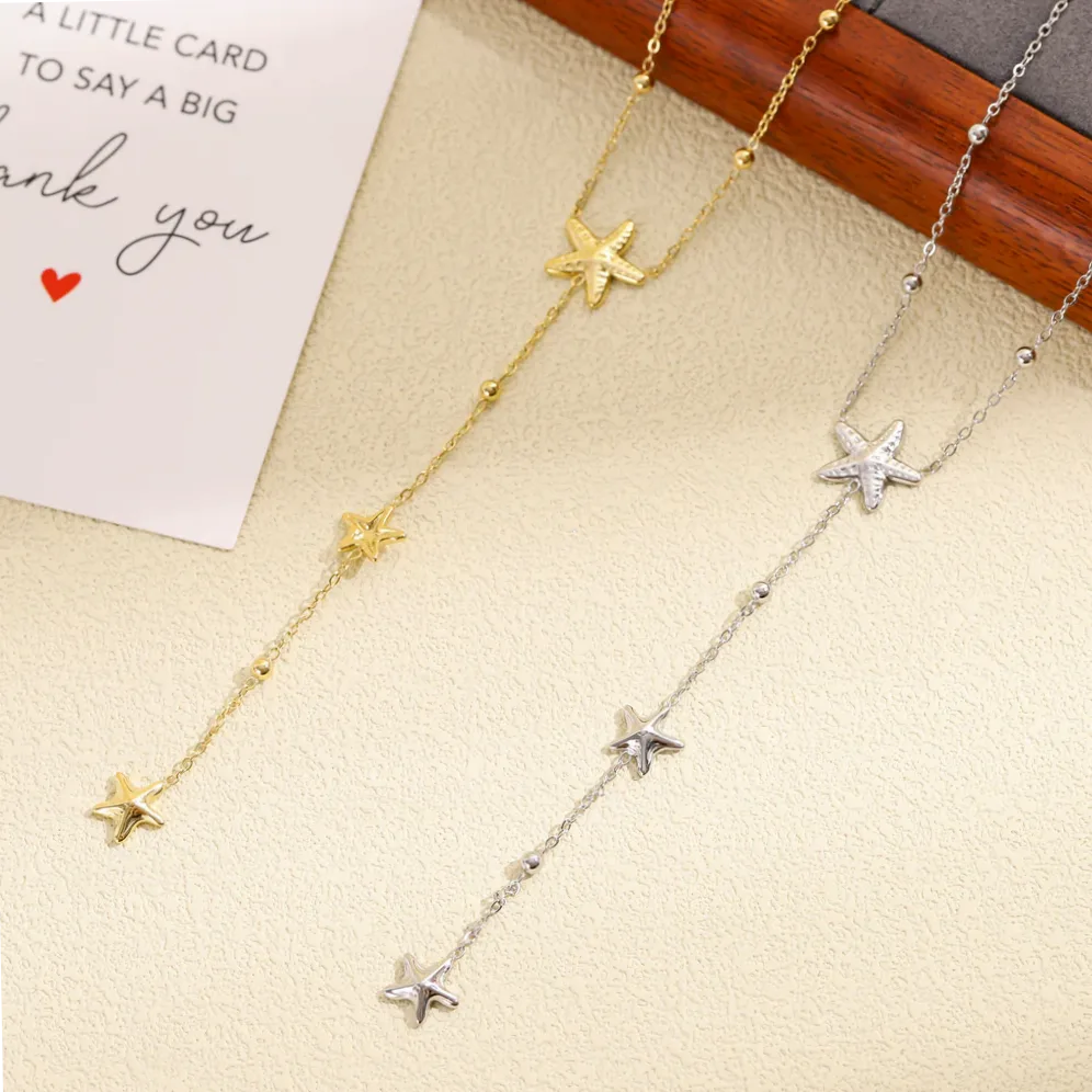 Detalhe do material e do acabamento — Colar três estrelas do mar tamanhos variados
