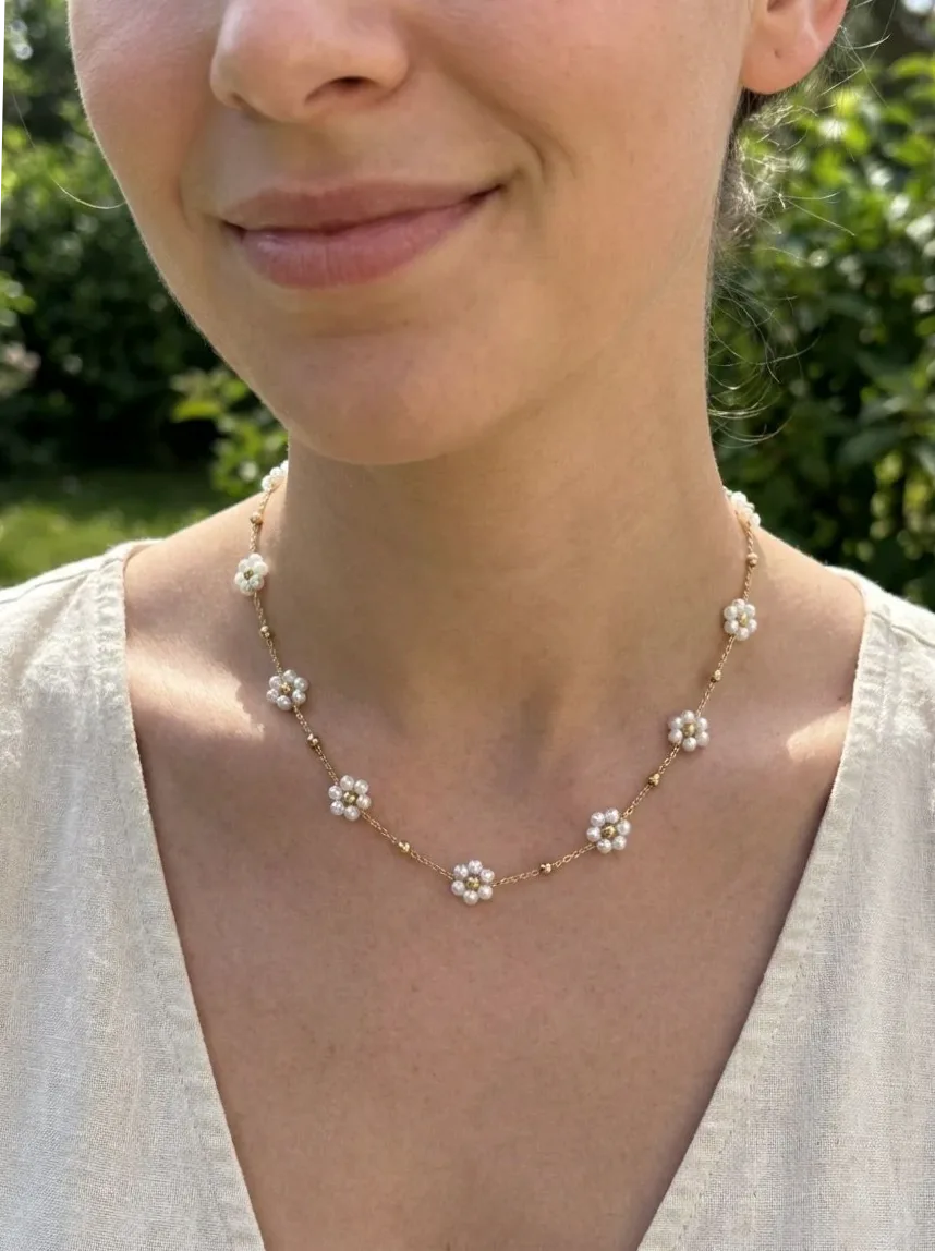Choker necklace flower colorful crystal design