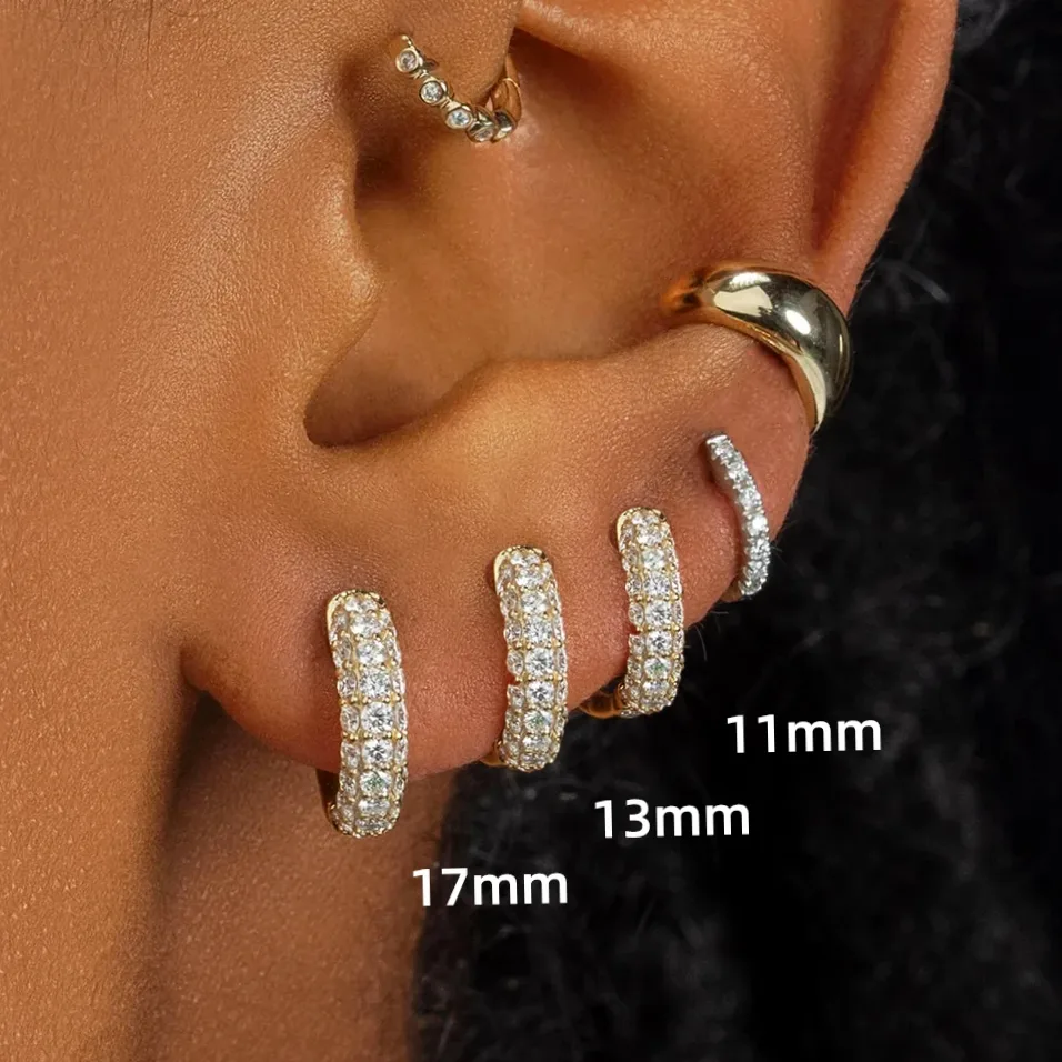 Kleine Creolen-Ohrringe für Damen – Huggies Ohrstecker für Knorpel, Goldfarbenes Set mit Zirkonia, 3 Paar im klassischen Design