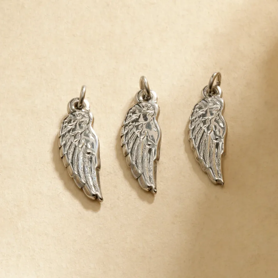 conjunto 3 pingentes prata asas de anjo — Gemzara