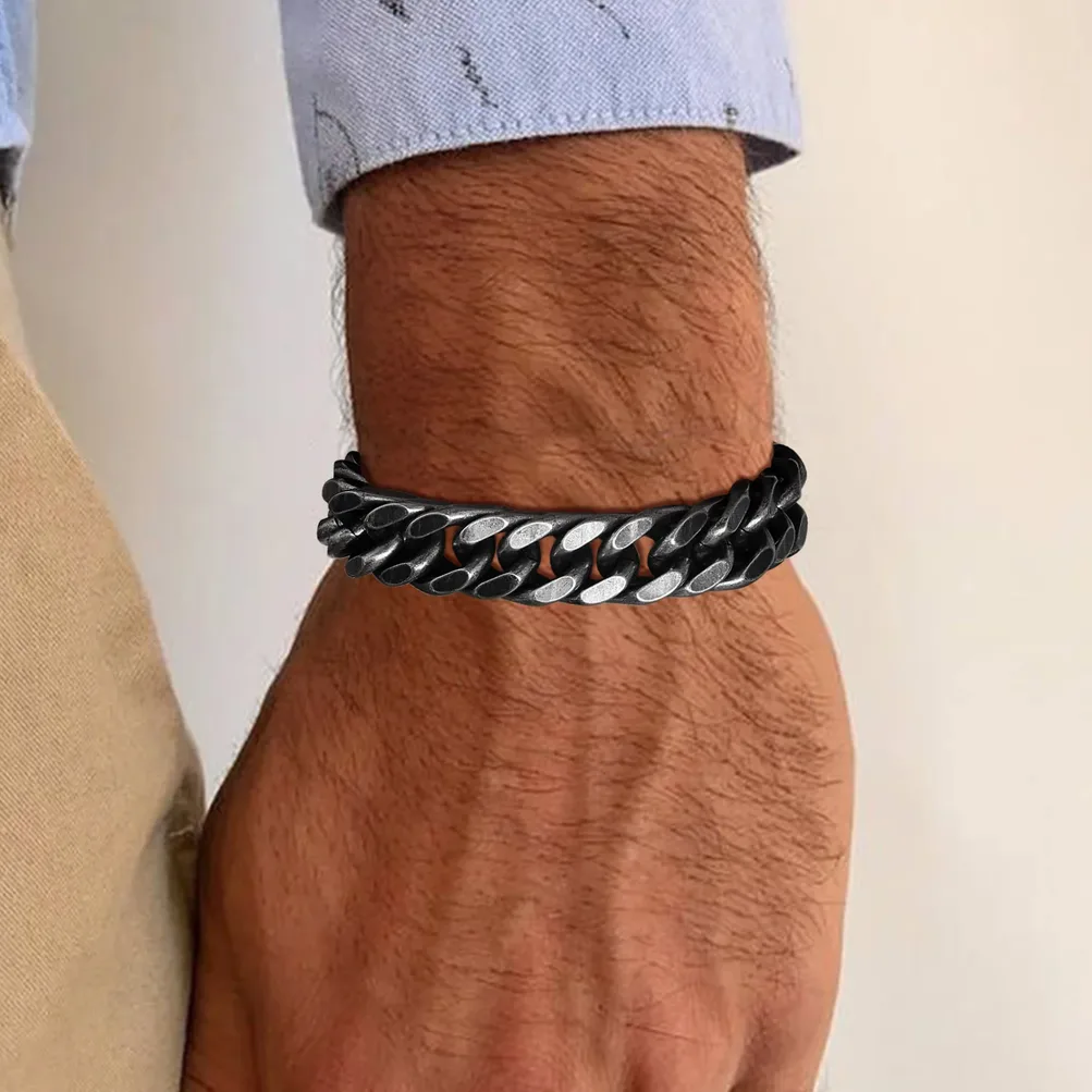 Dettaglio del materiale e della finitura — Bracciale Cubano in Acciaio Inossidabile per Uomo e Ragazzo