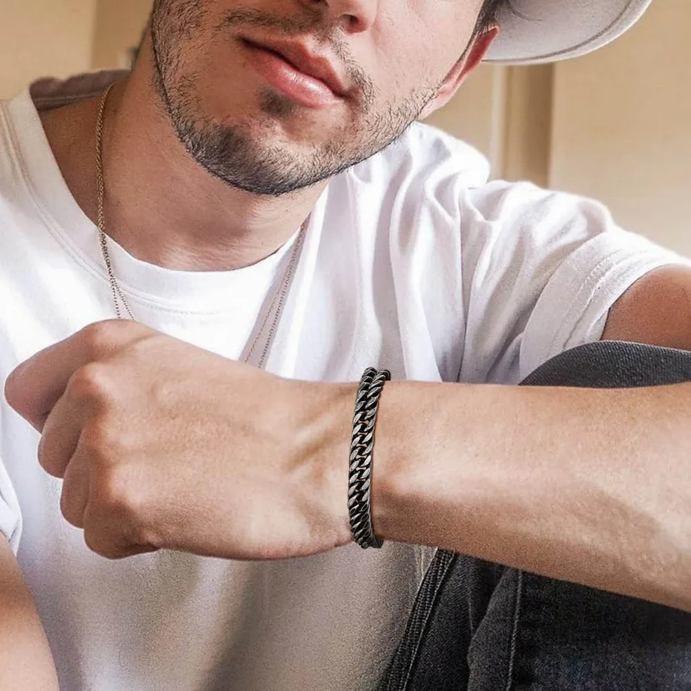 Bracciale Cubano in Acciaio Inossidabile per Uomo e Ragazzo - Gioiello Punk Rock Ossidato, 8mm, 12mm indossato al polso